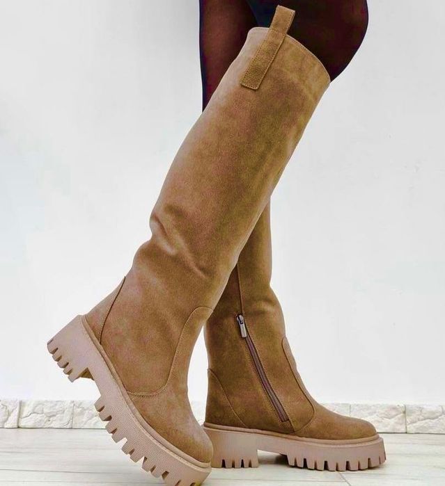 Чоботи-труби з натуральної замші