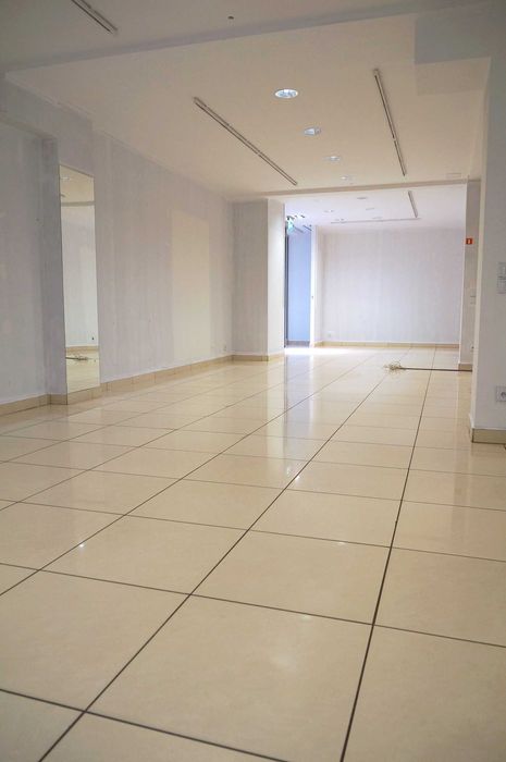 Do wynajęcia lokal 74m² na parterze,  handlowe centrum miasta
