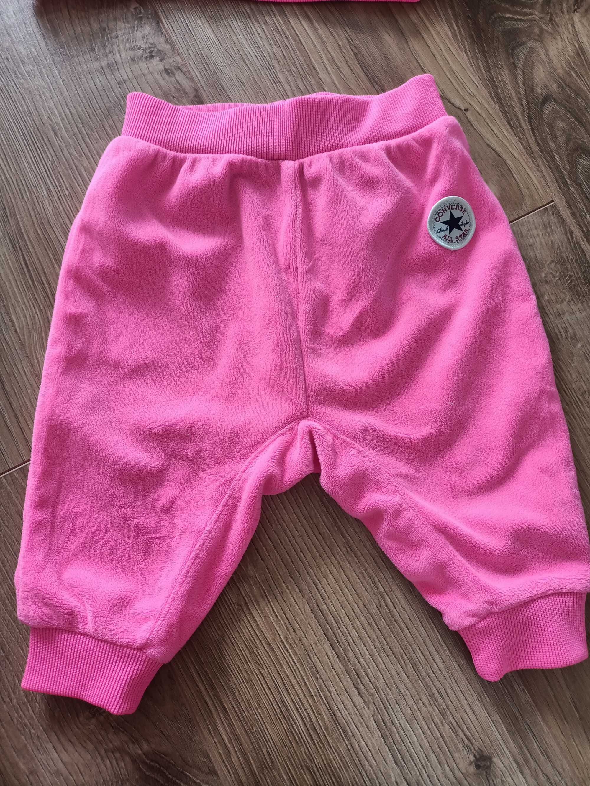 Dres Converse, welurowy, neonowy róż, rozm 74, stan idealny