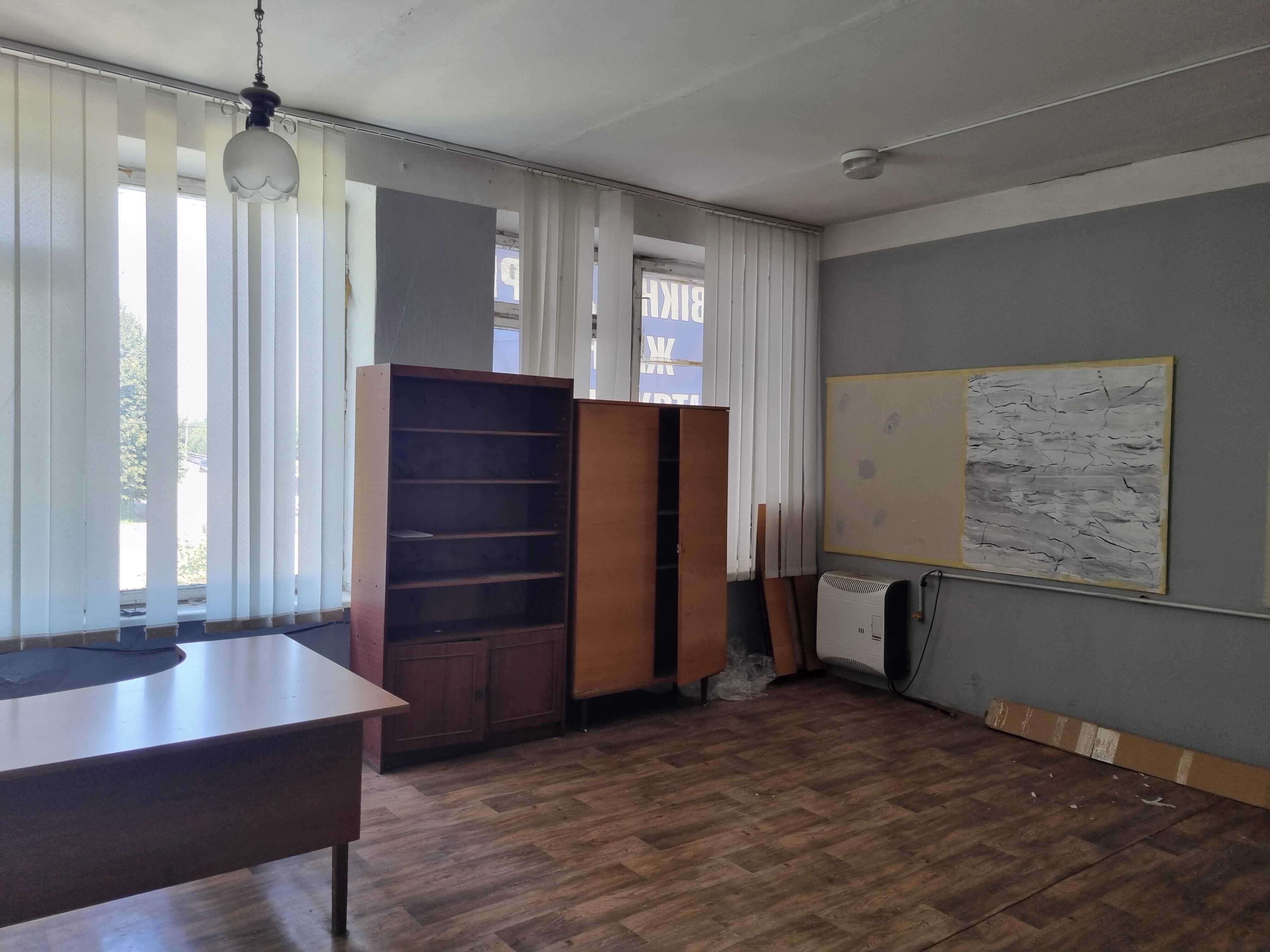 Нежитлова будівля, офіс