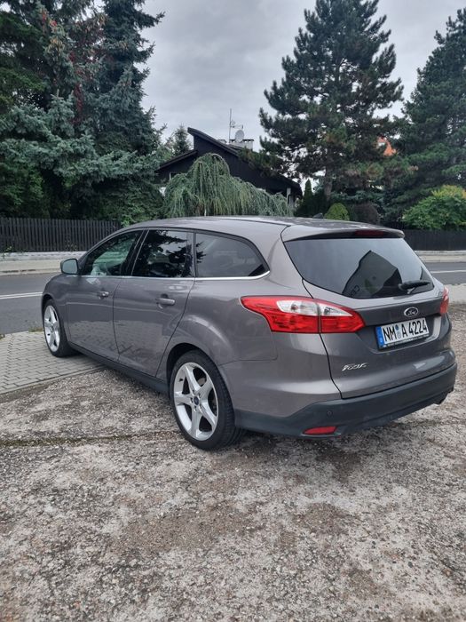 Focus mk3 1.6 benzyna 6 biegów Titanium Xenon Led Nawigacja