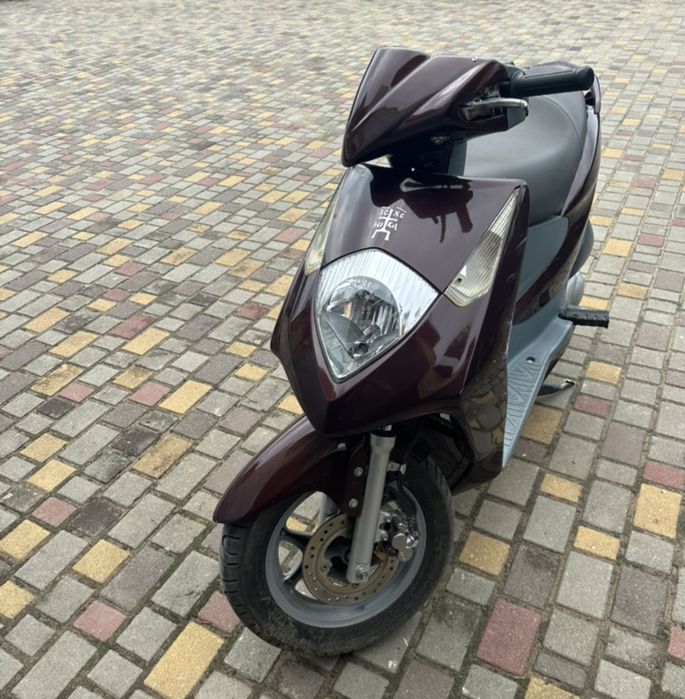 Скутер Honda Dylan