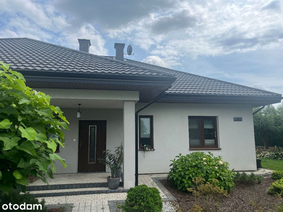 Energooszczędny dom parterowy z ogrodem