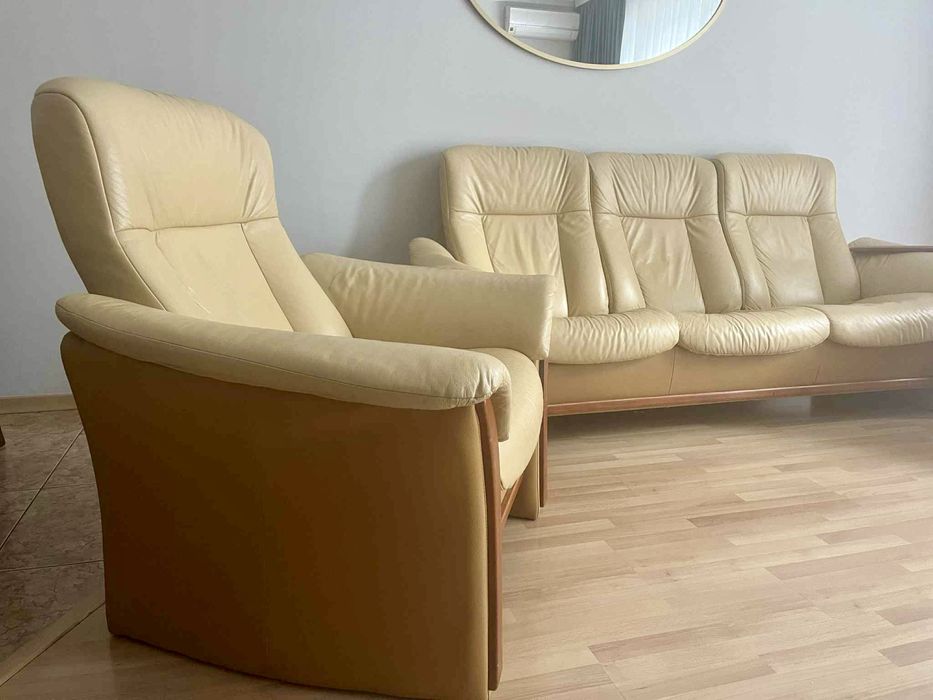 Komplet wypoczynkowy 3+1+1  skorzany z funkcja relaks