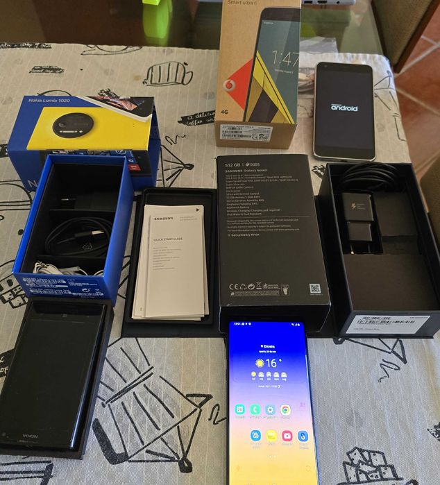 3 TELEMÓVEIS - Samsung, Nokia, Vodafone