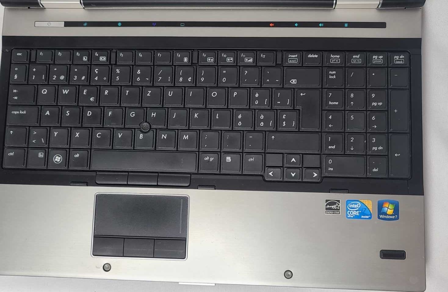 Игровой Ноутбук HP Elitebook 8540p 15.6" Intel i7 720QM 8GB SSD120GB
