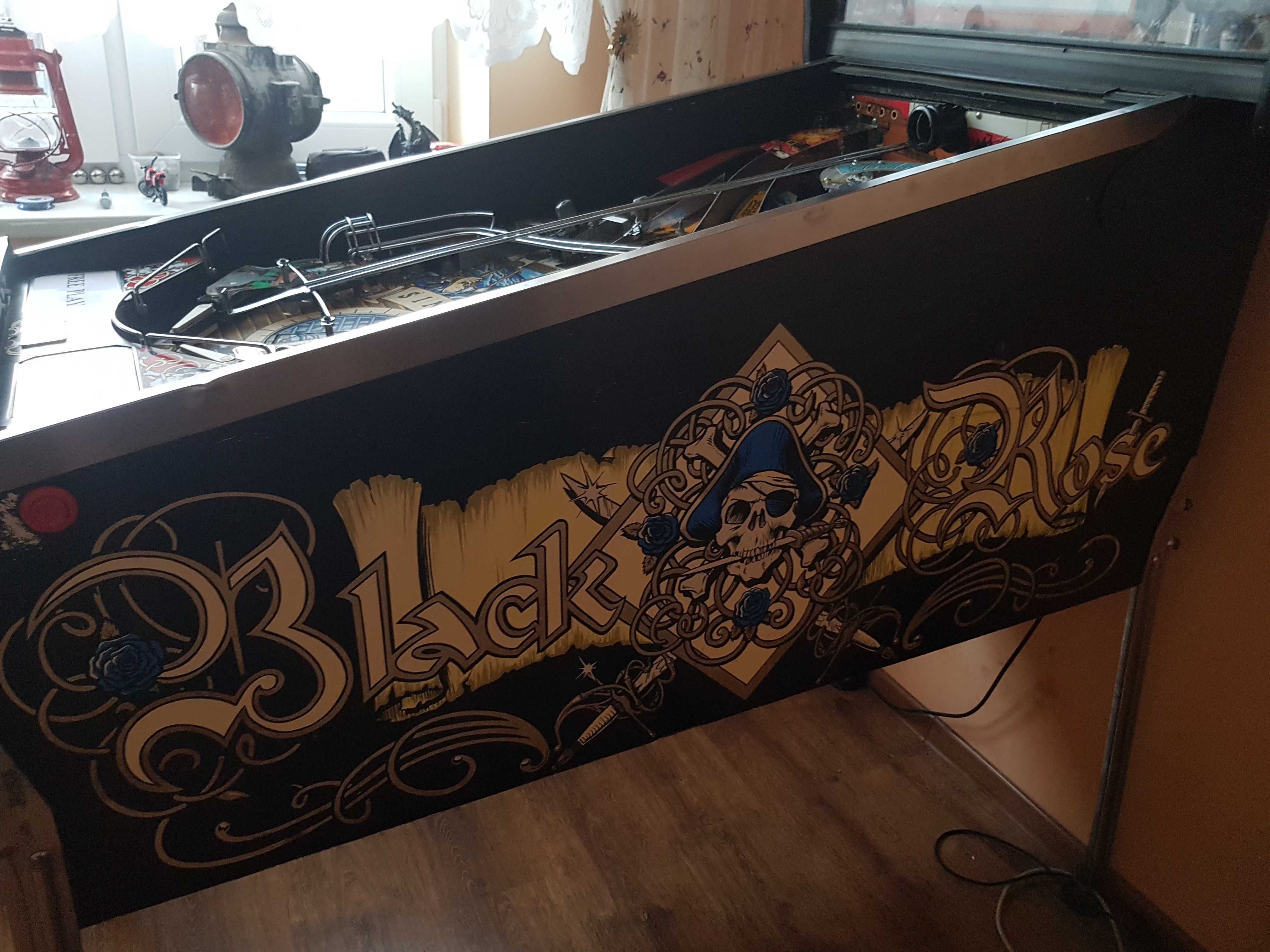 Flipper Pinball Fliper "Black Rose" Bally 1992r.