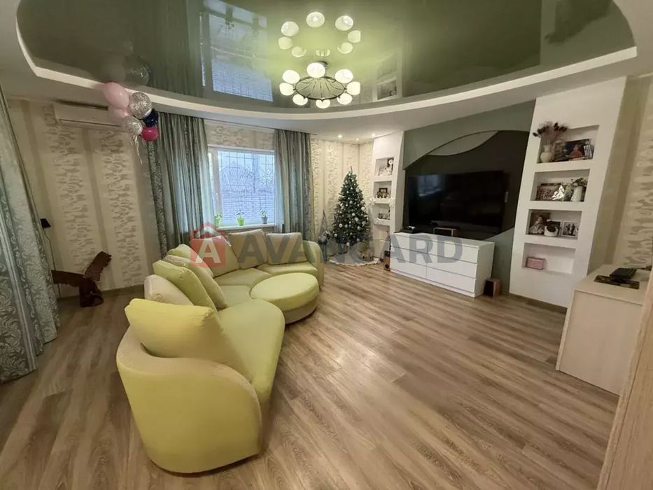 Продам 2-х поверховий будинок у Діївці-2.