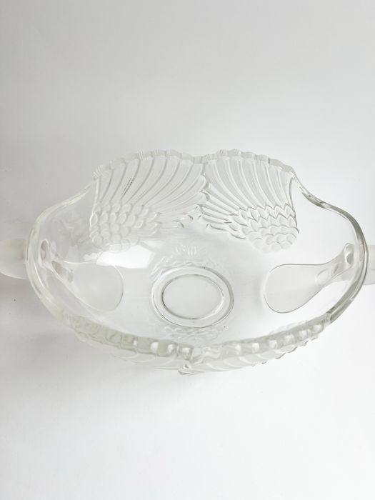Велика кришталева фруктовниця з лебедями
