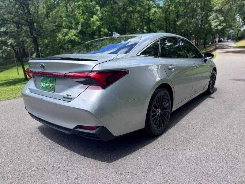 2019 Toyota Avalon Hybrid
