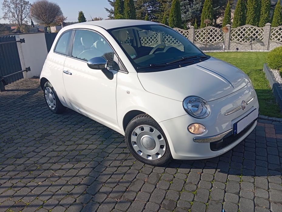 Fiat 500 Niewielki przebieg Stan bardzo dobry.Zarejestrowany.