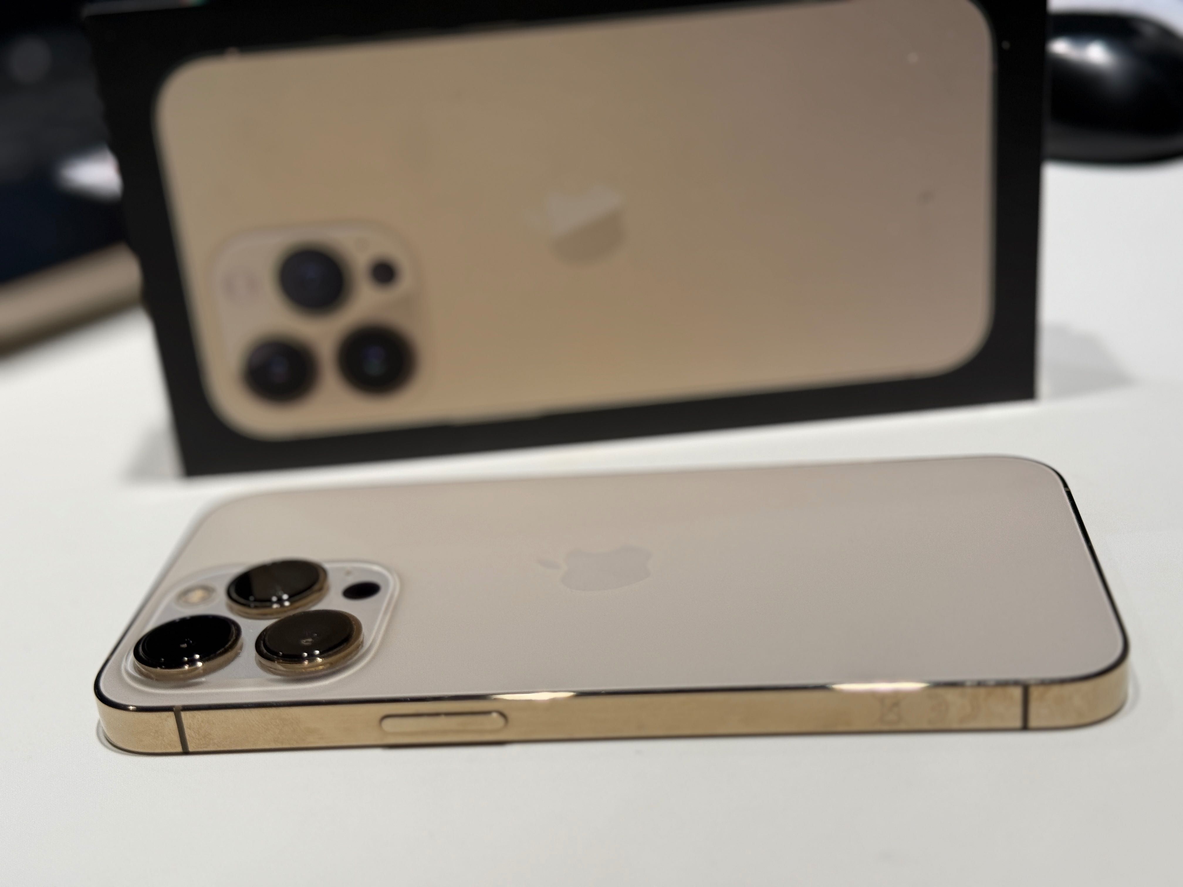 iPhone 13 Pro 1 Tb gold