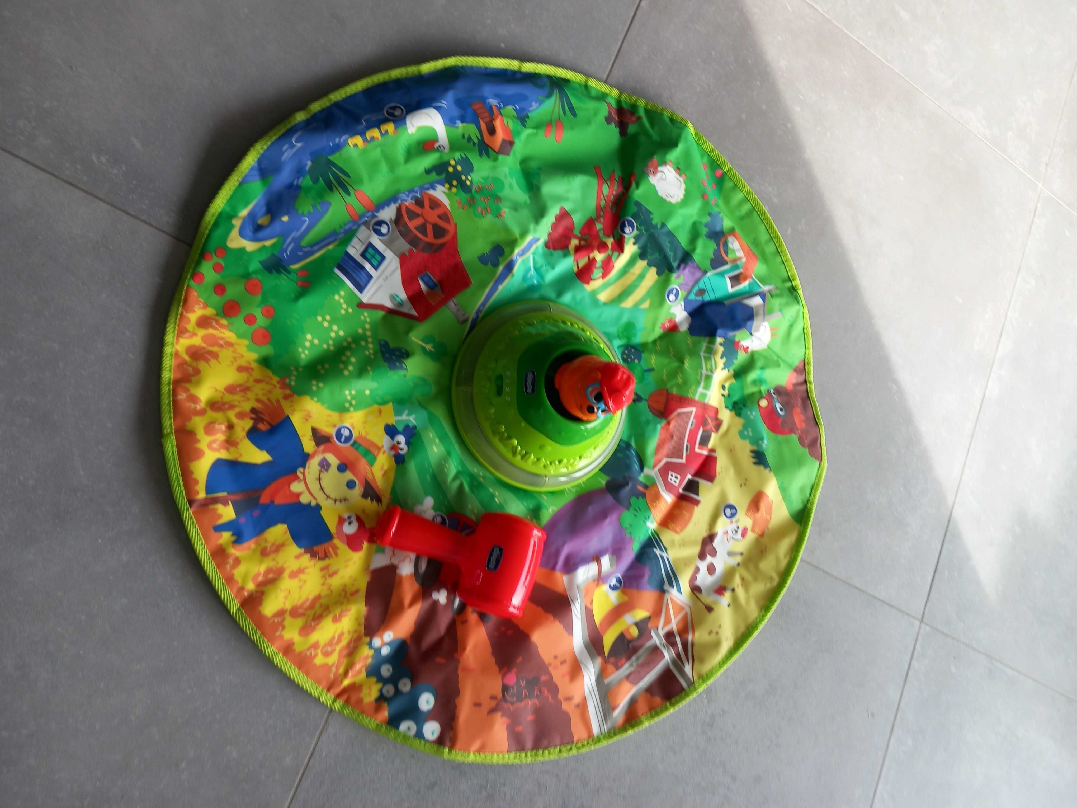 Brinquedo. Tapete musical Chico