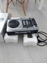 DJ Numark Axis 4