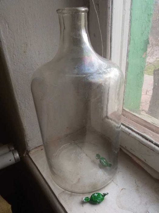 Сулія, бутиль з вузьким горлом, 5 і 8літрів.