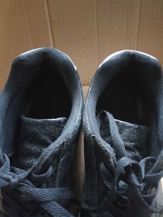 Кроссовки женские, размер 39 (2 пары)