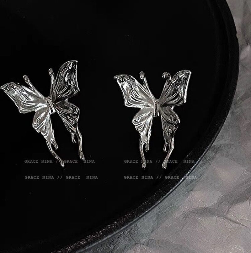 Сережки у вигляді метеликів