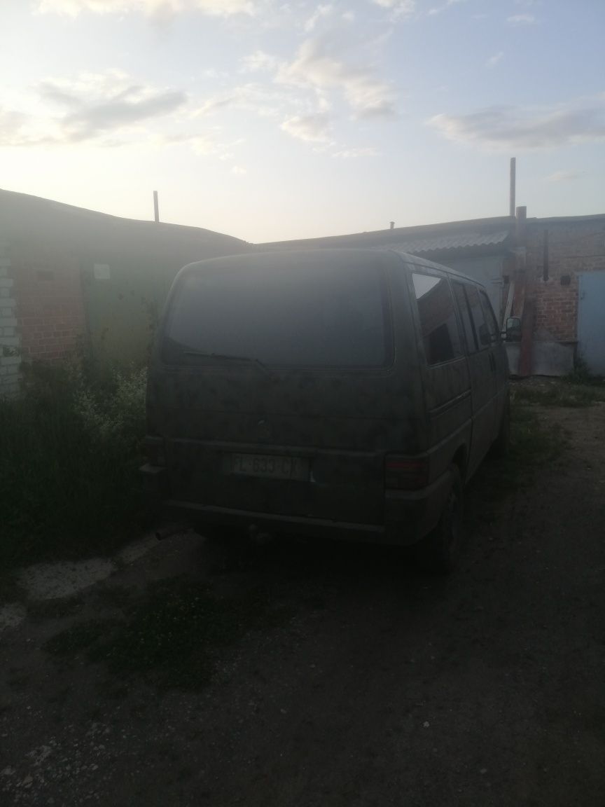 Продам бус т-4 на ходу
