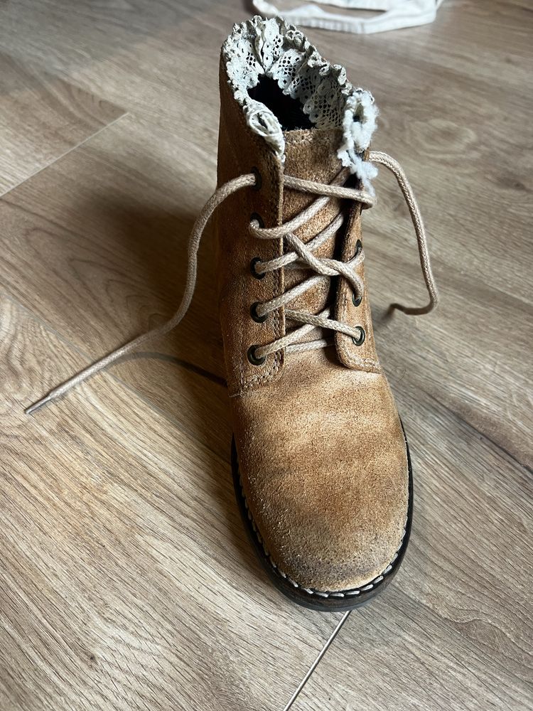 Botas tamanho 36