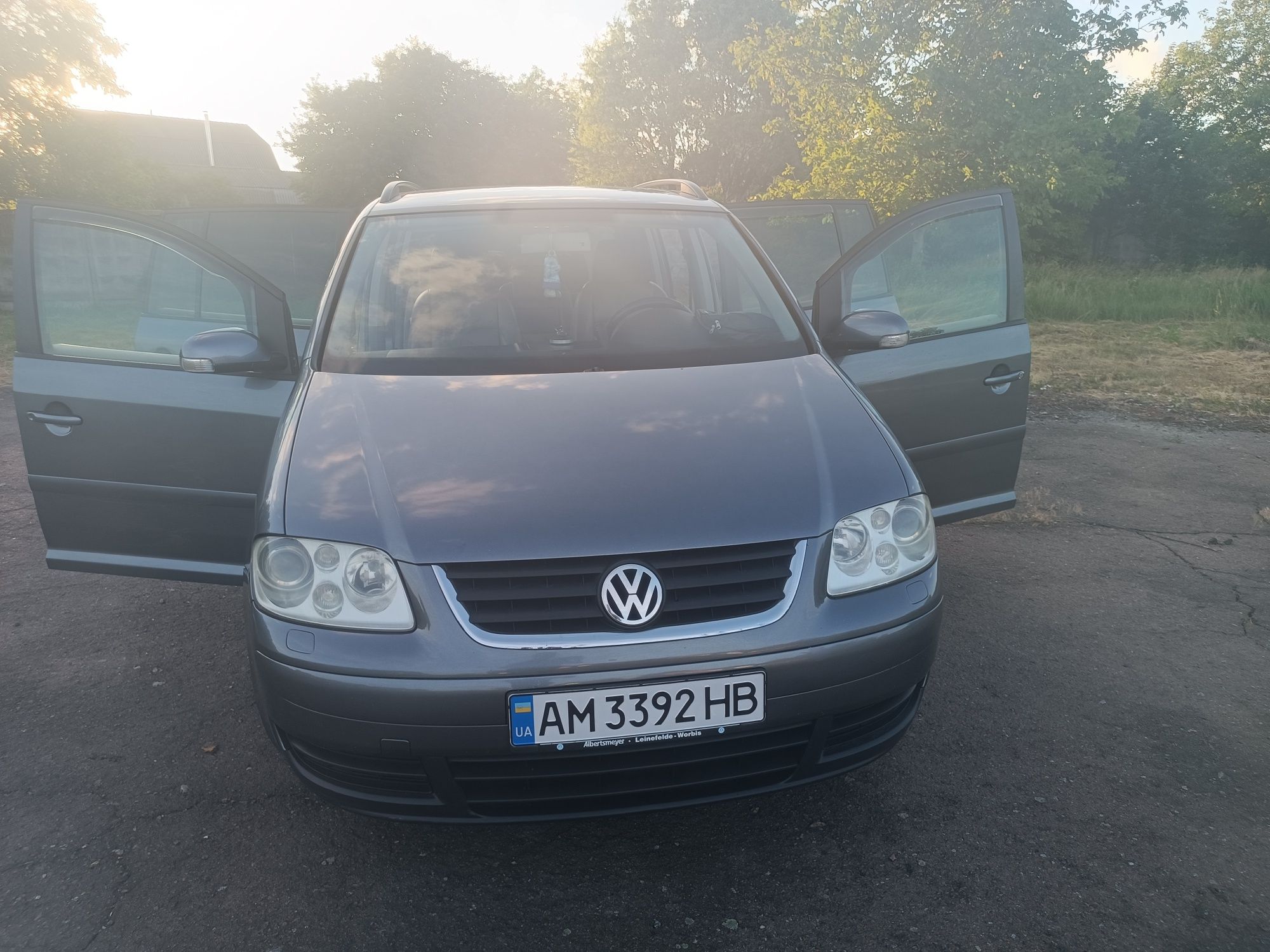 Продається тоуран 2004рік