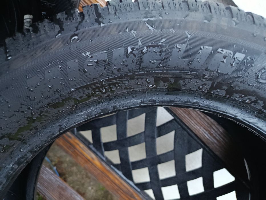 Sprzedam opony wielosezonowe