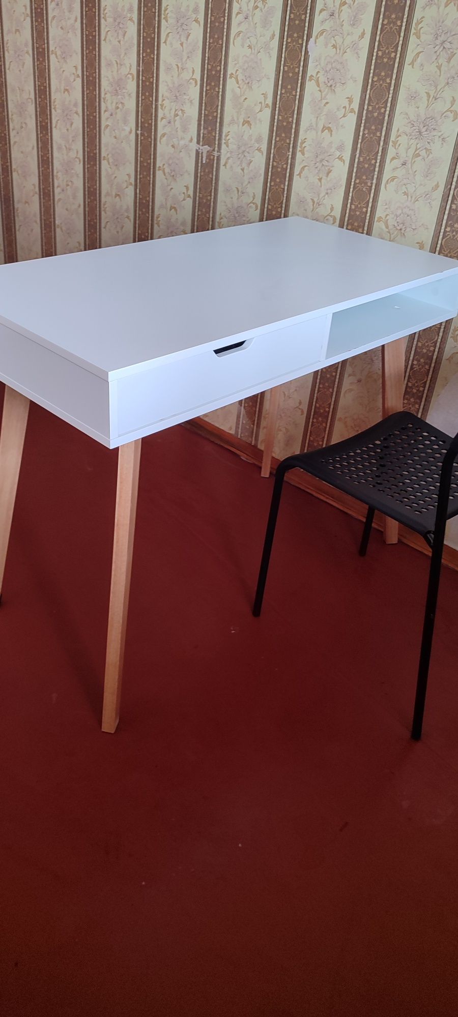 Стіл стол письмовий для манікюру