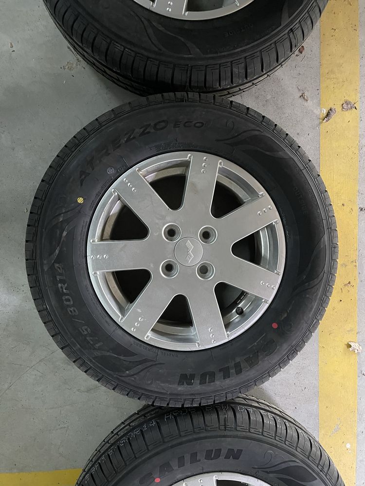 Felgi + nowe opony AIXAM 175/80R14 4x114,3 ET36 oryginał