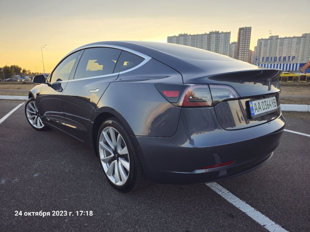 Продам либо обмен Tesla Model 3 Long Range Dual Motor.