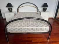 Cama ferro casal - preto brilhante e dourado
