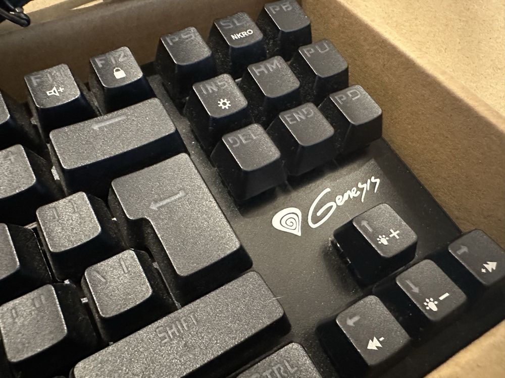 Ogłoszenie Prywatne: Klawiatura Mechaniczna Genesis THOR 300 TKL RGB
