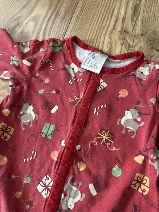H&M świąteczna piżama niemowlęca pajacyk rozmiar 74