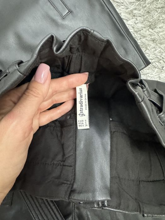 Кожані шорти Zara
