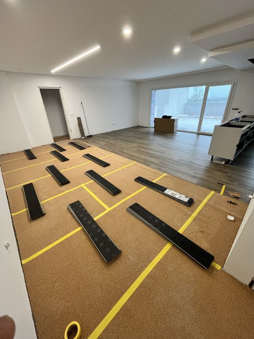 JK CARPINTARIA - Instalação de pavimento flutuante e vinílico