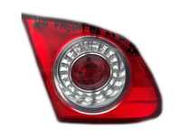 VW PASSAT B6 LAMPA LEWY TYŁ LEWY TYLNA Z KLAPY W KLAPĘ