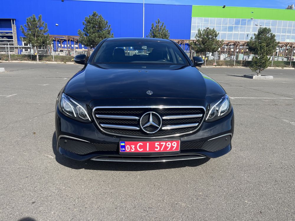 Мерседес e220 4 matic 2019