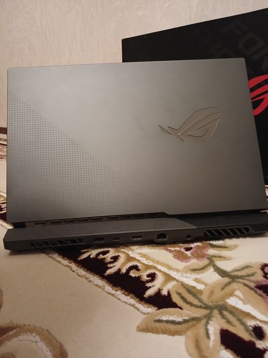 Игровой ноутбук Asus Rod strix g15
