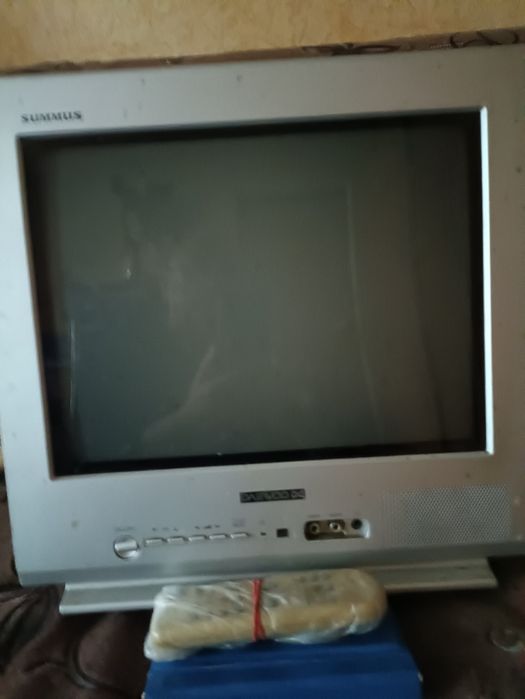 Продам телевізор. Екран 34 см