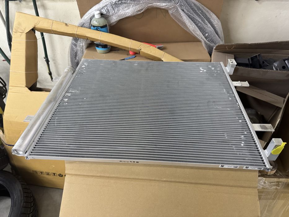 Радіатор кондиціонера новий Audi q4 / Id 4