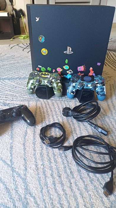 Sony PS 4pro продам срочно!