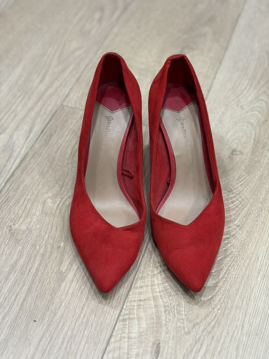 Туфлі на шпильці, човники, Stradivarius, 38 розмір
