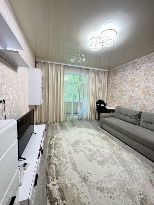 Продаж затишної повнометражної 2к кв вул Мира
