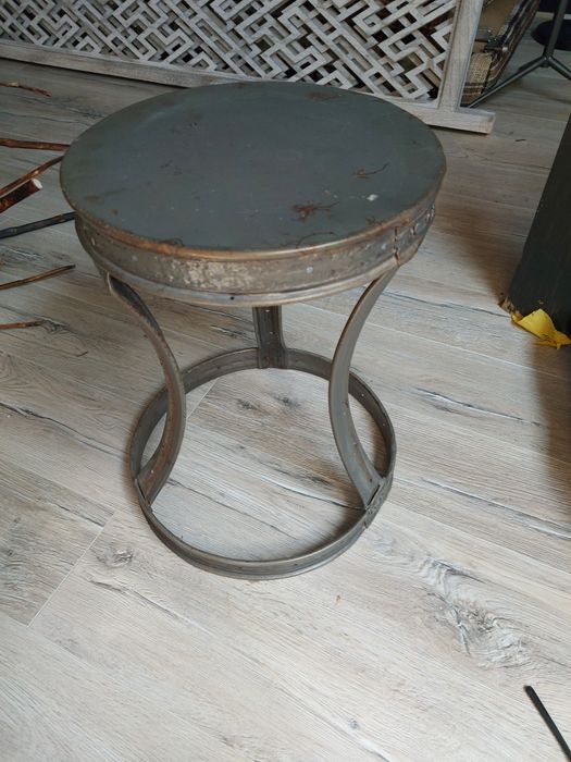 Kwietnik stojak ogrodowy artystyczny