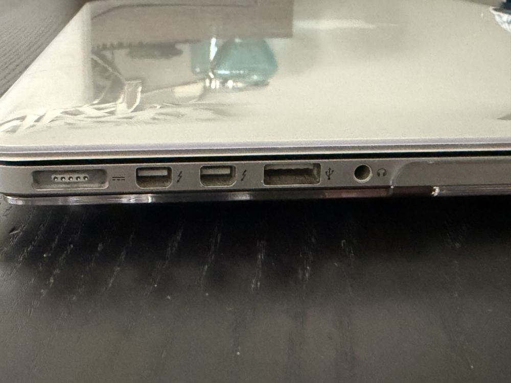 Macbook Pro 16Gb Ram Intel Core i7 - bateria com apenas 49 ciclos
