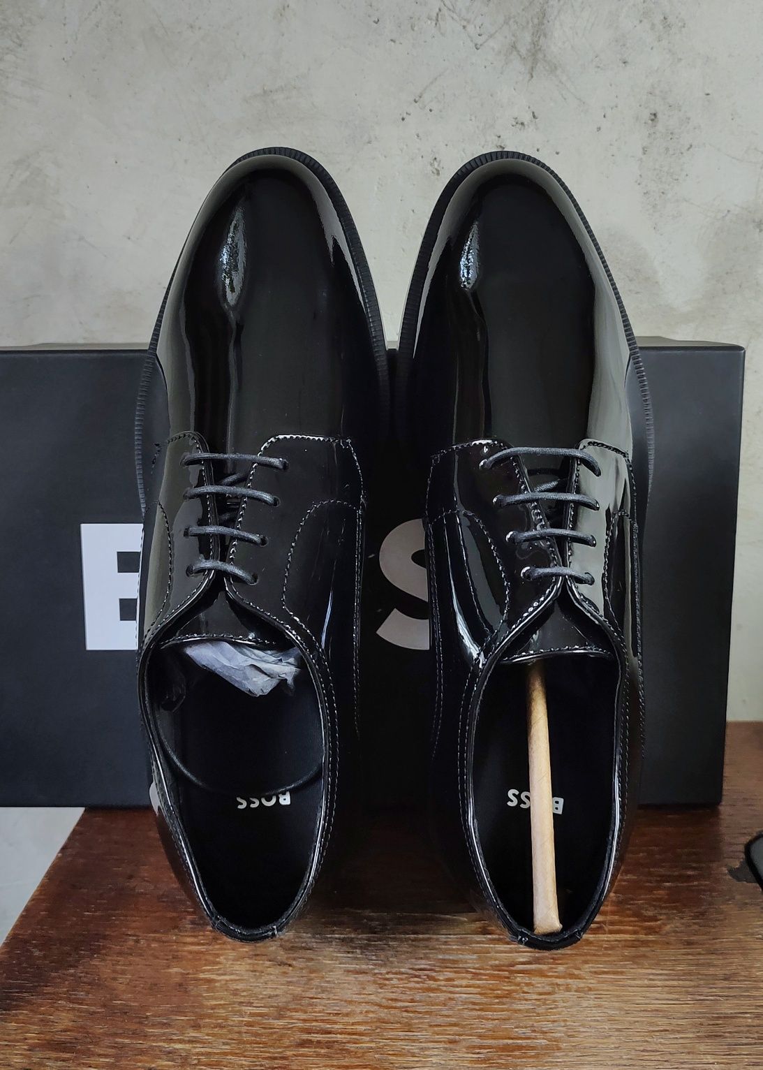 BOSS__półbuty / buty (8,5 / 42,5 / 43) derby eleganckie lakierowane