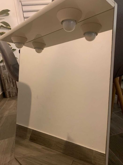 Espelho com luz para WC