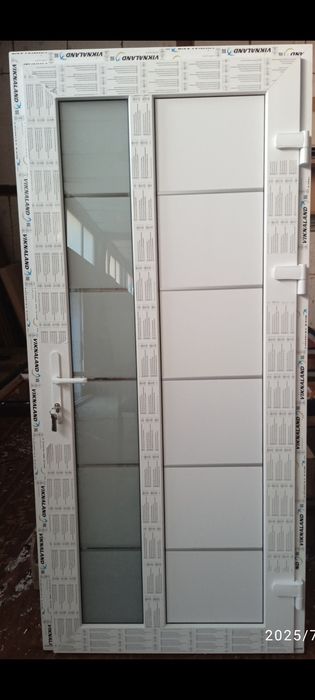 Металопластикові двері.