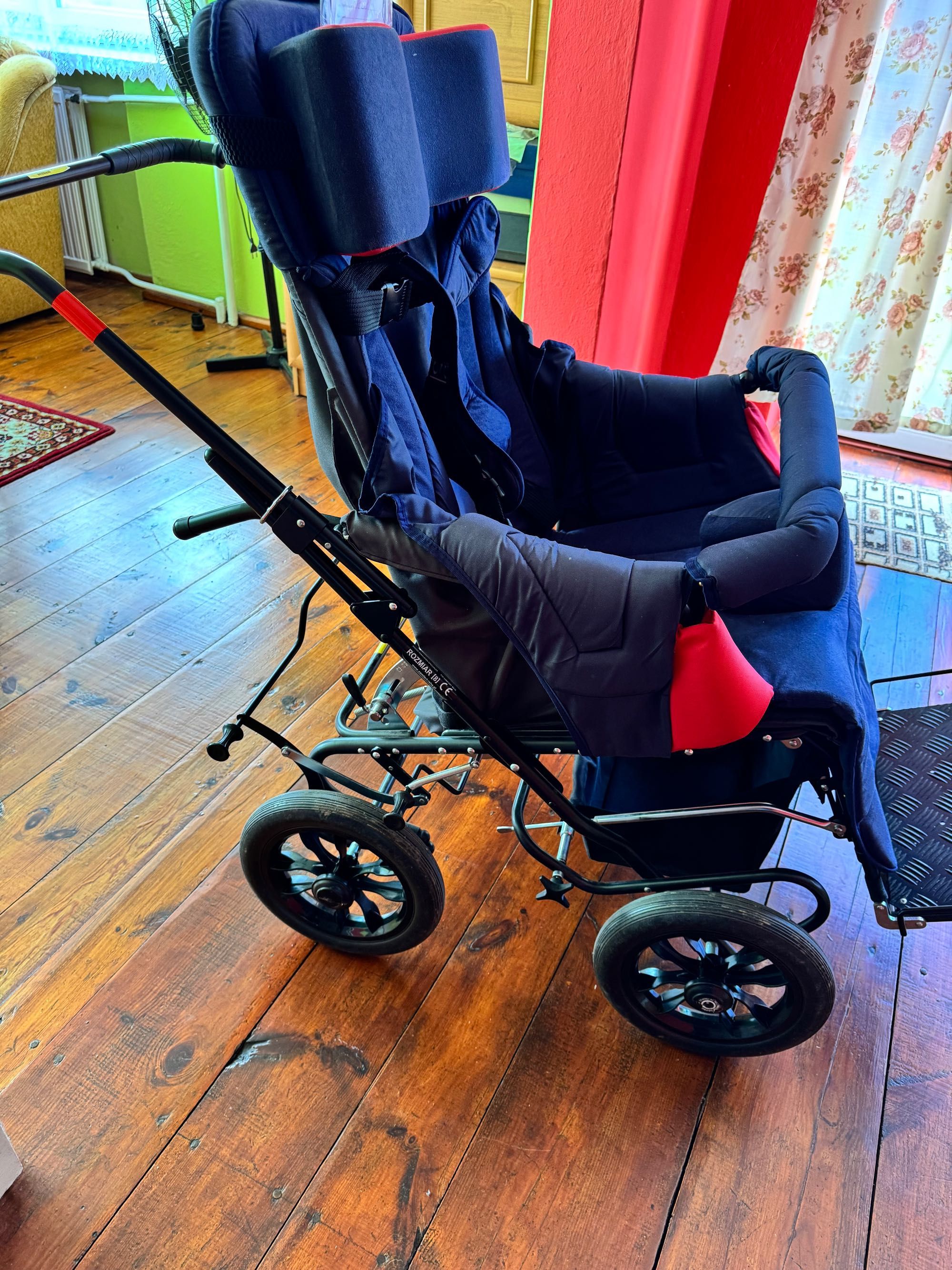 Wózek inwalidzki specjalny Comfort Maxi 8