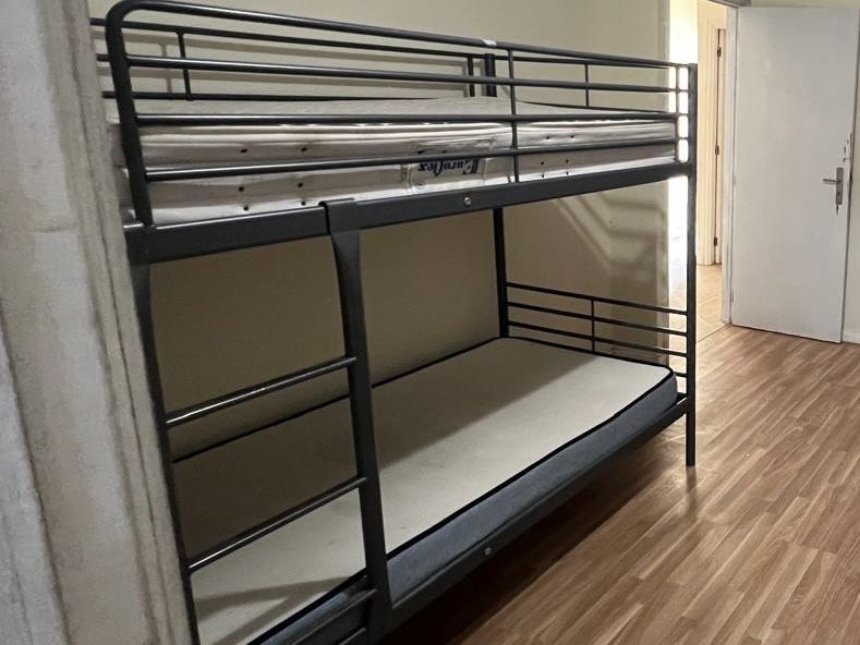 5 Beliches em bom estado (colchoes não incluidos)