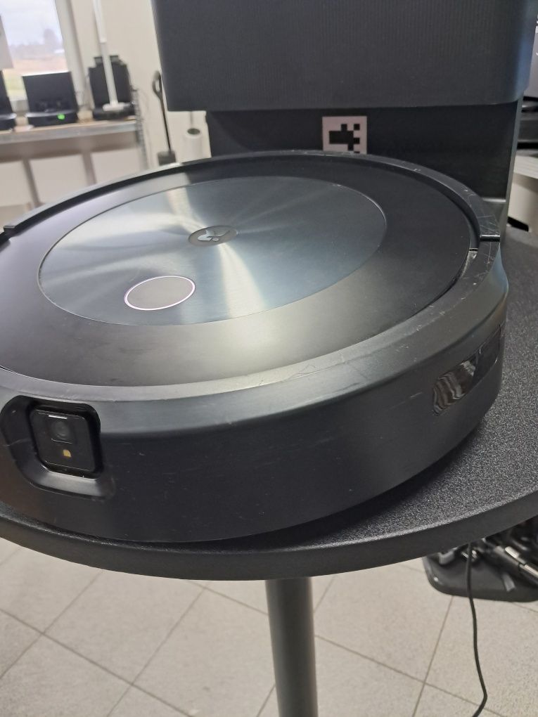 Robot sprzątający iRobot Roomba j7