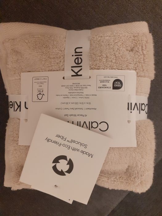 'Calvin Klein', 4 ręczniki z USA